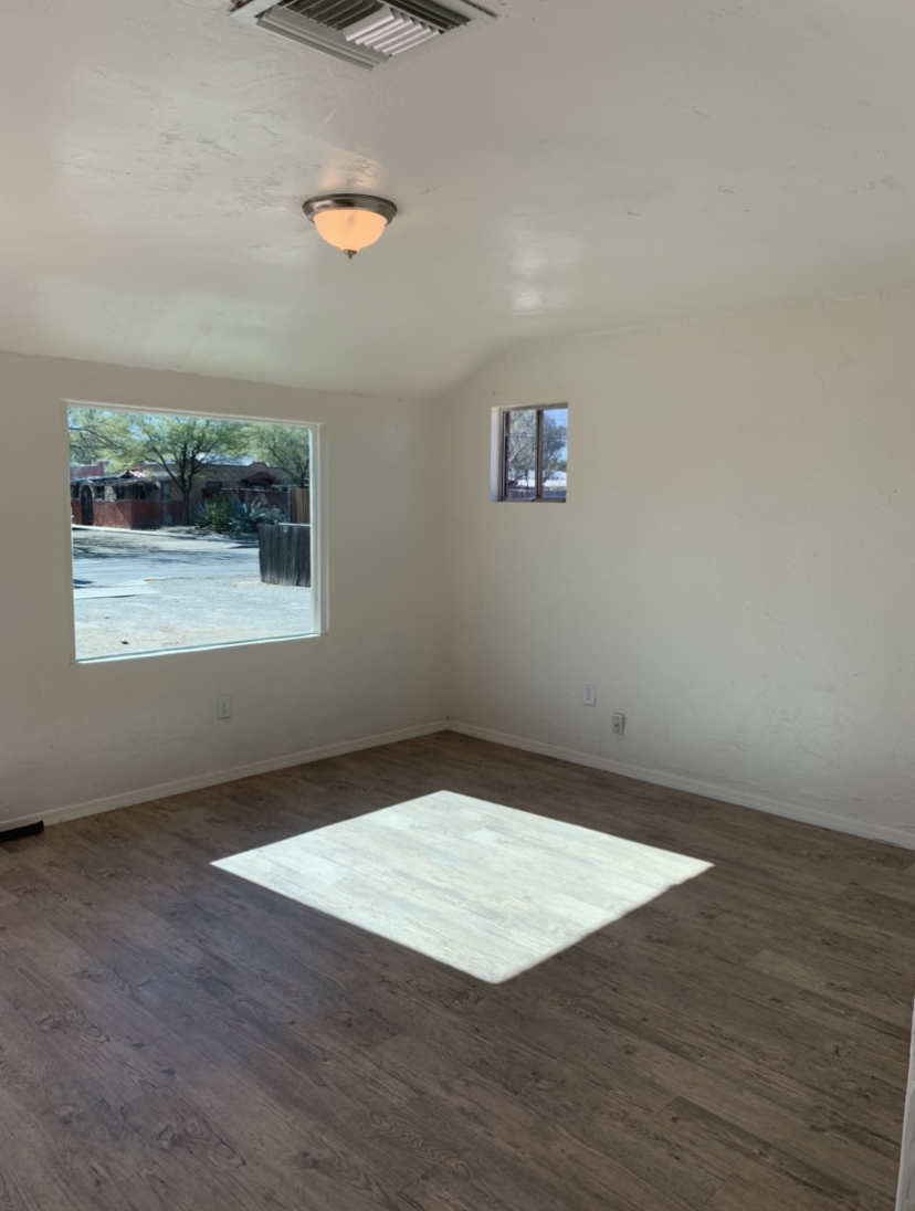 East Presidio Road - 3455